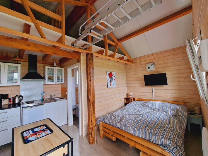 Gemã¼tliches Chalet mit Parkplatz und Aussicht - 2 Pers. in Mörthe und Mosel