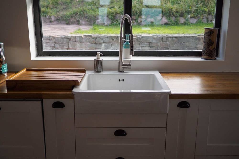 Ocean View Cottage | Facing Clew Bay near Louisburgh with fabulous sea view in Louisburgh, County Mayo
