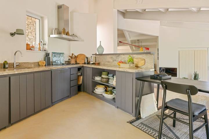 Location de vacances pour 8 personnes, avec piscine et jardin à Bonnieux - 4