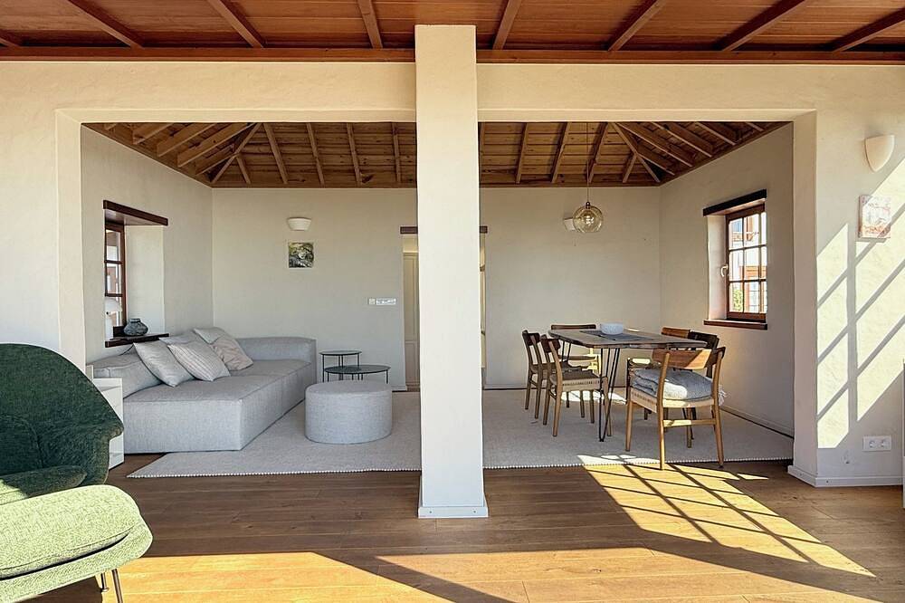 Magnificent property with lots of charm & comfort - private pool, fitness house, sauna in Puntagorda, La Palma North