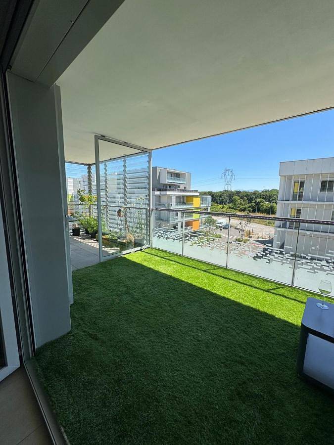 Appartement entier, One-Bedroom Apartment in Saint-Genis-Pouilly, Gex