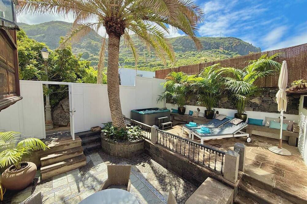 Casa Jarana, Private Jacuzzi near the Sea in Las Aguas, San Juan de la Rambla