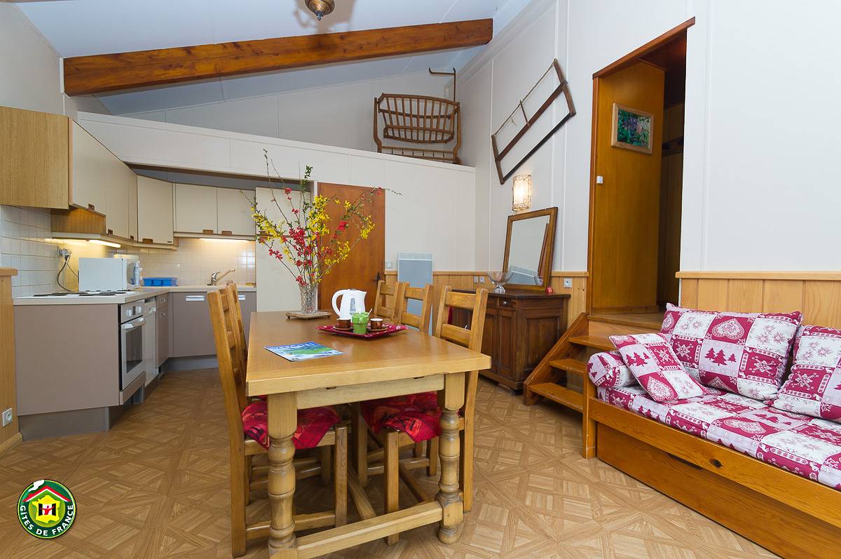 Gemütliches Ferienhaus mit Parkplatz in Villard-de-Lans, 2 km vom Stadtzentrum entfernt in Villard-de-Lans, Parc naturel régional du Vercors