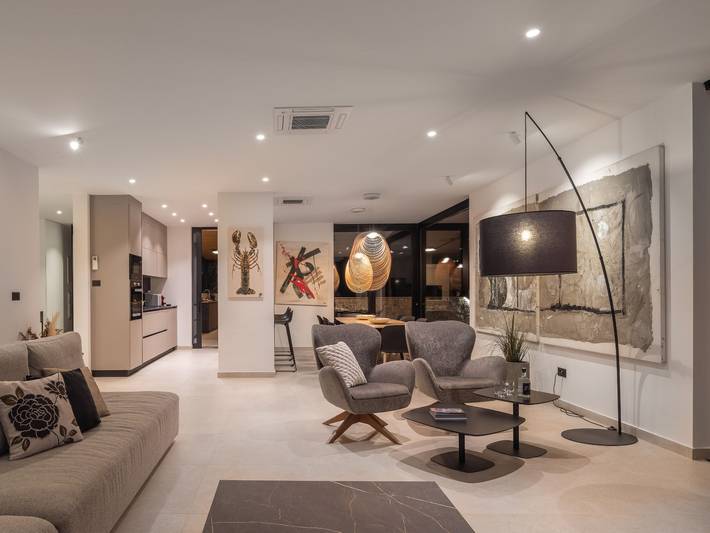 Villa pour 13 personnes, avec Balcon ainsi que Jardin et Piscine dans Vis