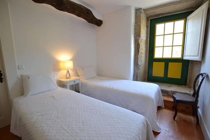 Gîte pour 10 personnes, avec balcon et jardin, animaux acceptés dans Facha - 3