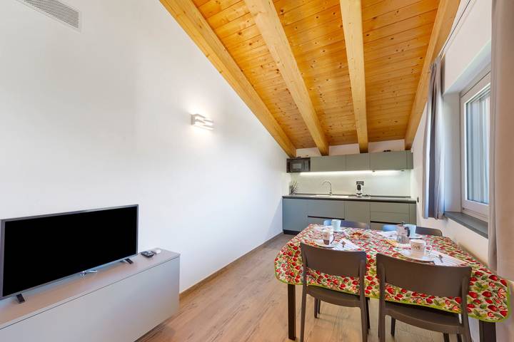 Entire apartment, Suly Apartments 3 – Modern Accessible Stay with Mountain Views in Saint-Vincent in Cillian, Comune di Saint-Vincent