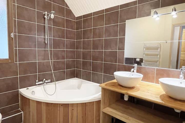 Ganze Wohnung, Les 2 Alpes / Venosc : L'Aigle ★ Shared Sauna-Spa-Hammam-Piscine ★ Terrace in Vénosc, Les Deux Alpes