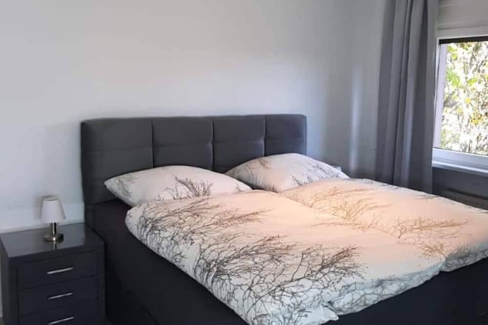 Ganze Wohnung, Gemütliche Ferienwohnung mit Balkon und Terrasse in Knüllwald, Schwalm-Eder-Kreis