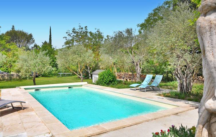Location de vacances pour 2 personnes, avec Terrasse et Piscine à Pernes-les-Fontaines - 2