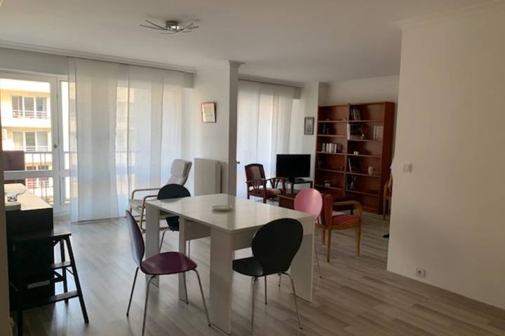 Appartement de vacances pour 4 personnes, avec balcon, adapté aux familles dans Île de France
