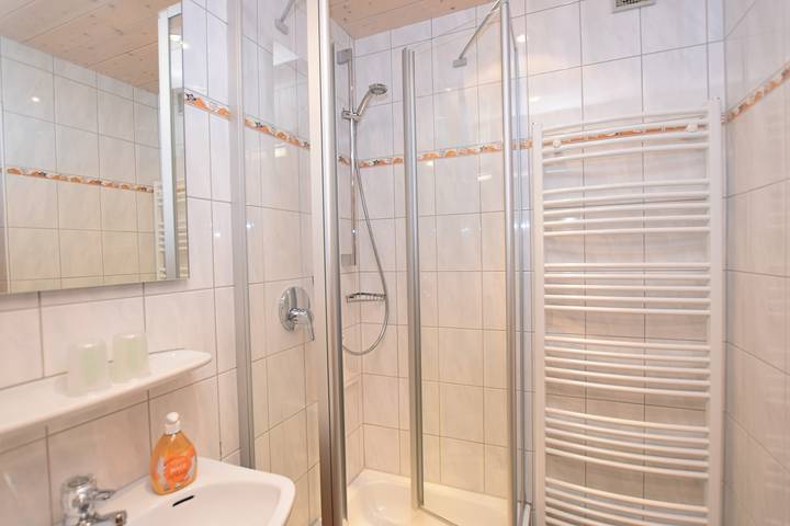 Ganze Ferienwohnung, Gästehaus Bergfrieden, Ferienwohnung Susanne in Bad Bayersoien, Romantische Straße