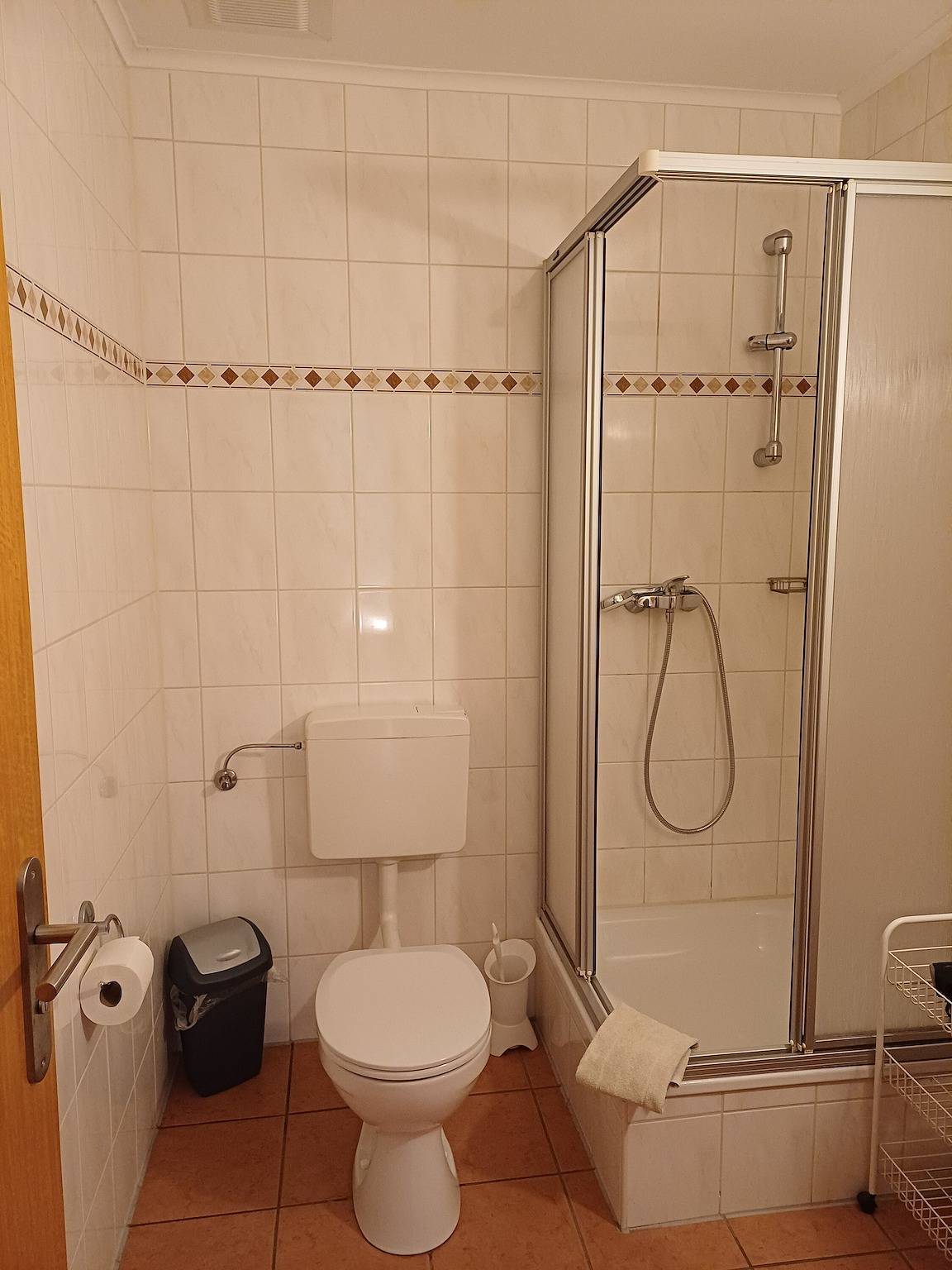 Zimmer „Doppelzimmer 2“ mit Gemeinschaftsterrasse, Garten und Wlan in Kirchhundem, Sauerland