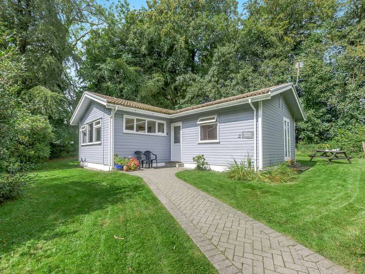 Log cabin for 6 people, with garden, with pets in Devon