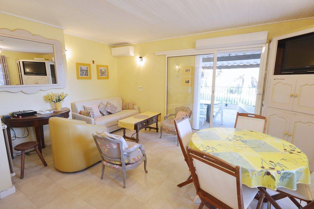 Appartement de vacances entier, Bel appartement 3 pièces climatisé plage de Gigaro Wifi in Gigaro, La Croix-Valmer