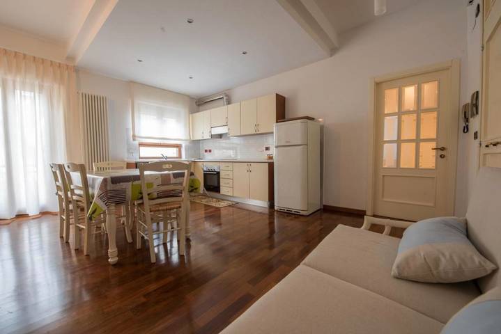 Appartamento per 6 persone, con Balcone e Terrazza a Montegranaro