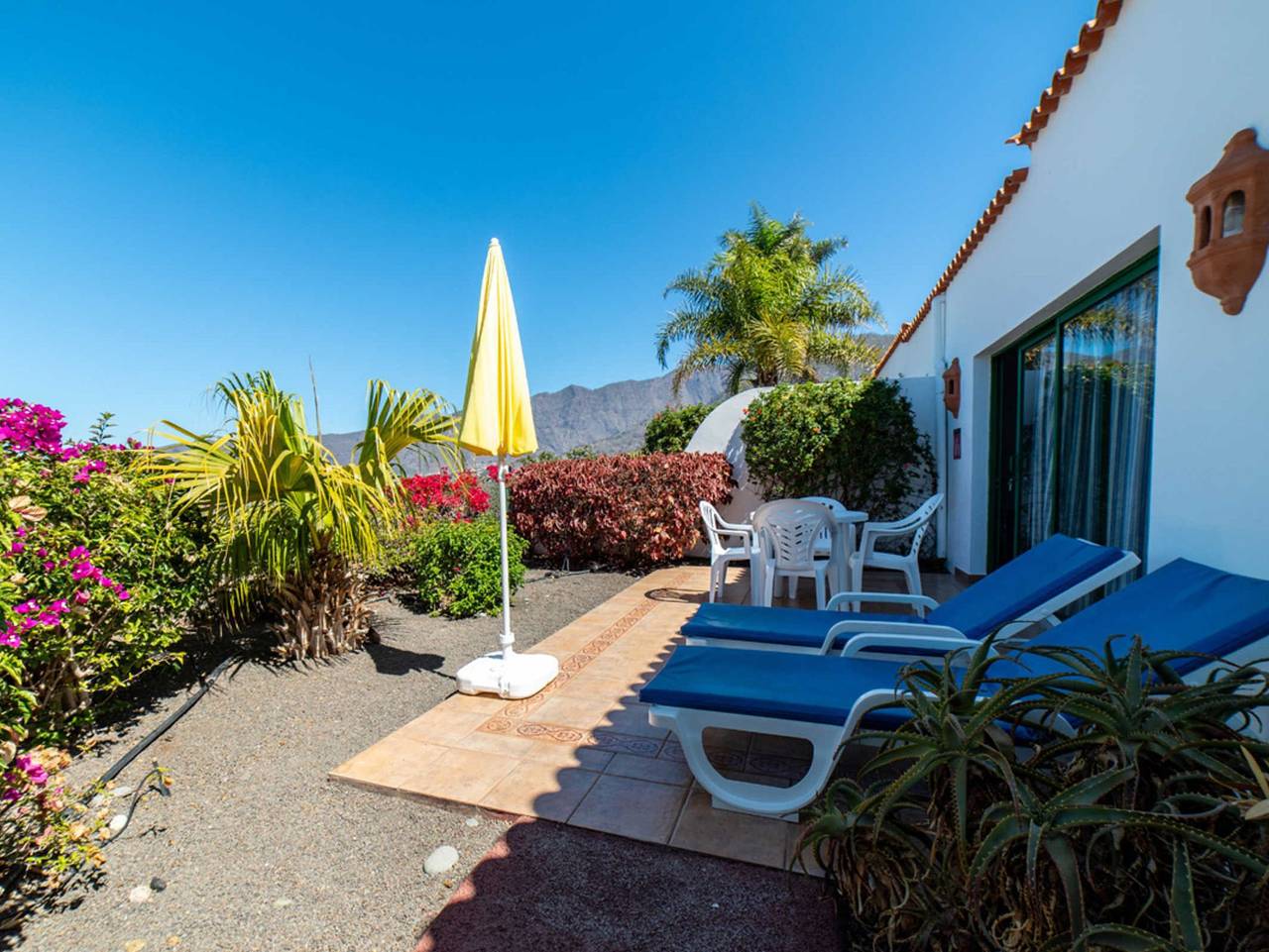 Ganze Ferienwohnung, Bungalows Villa Verde Mary in Dos Pinos, El Paso