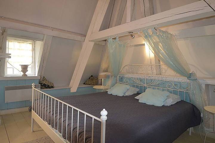 Location de vacances pour 6 personnes, avec terrasse ainsi que jardin et piscine, animaux acceptés à Sainte-Alvère - 2