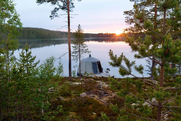 Log cabin for 2 people, with garden in Sweden