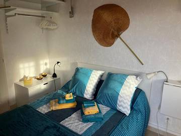 Gîte pour 2 personnes, avec jardin ainsi que piscine et vue dans Roques Sur Garonne