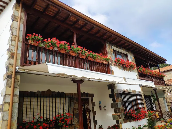 Apartamento de vacaciones para 3 personas, con jardín además de vistas y terraza - 1