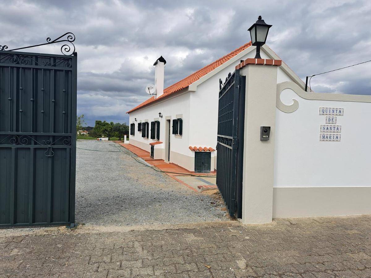 Quinta de Santa Maria em Coruche com Piscina Privada e Uso Exclusivo in Branca, Distrito de Santarém