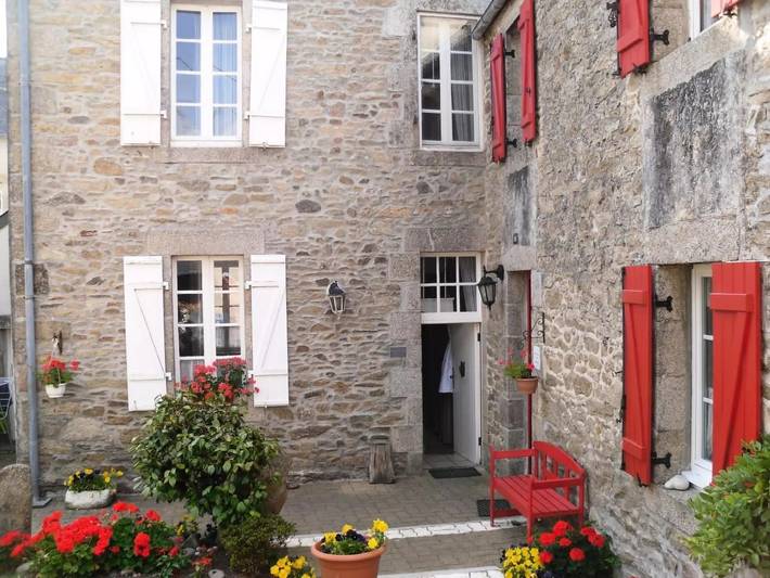 Location de vacances pour 9 personnes, avec jardin dans Office De Tourisme Du Pays Des Abers - 2