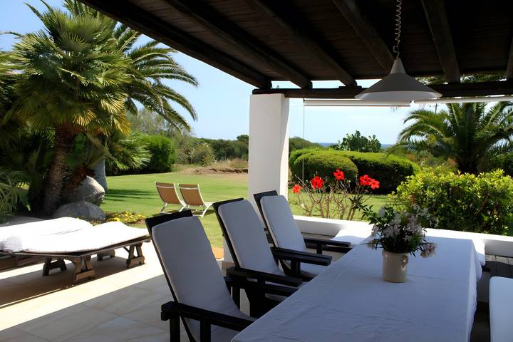 Villa 'Quattro' con vista mare, Wi-Fi e aria condizionata in Costa Rei, Muravera