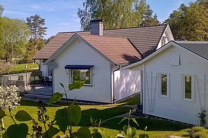 Ferienhaus für 8 Personen, mit Whirlpool und Terrasse sowie Garten - 1