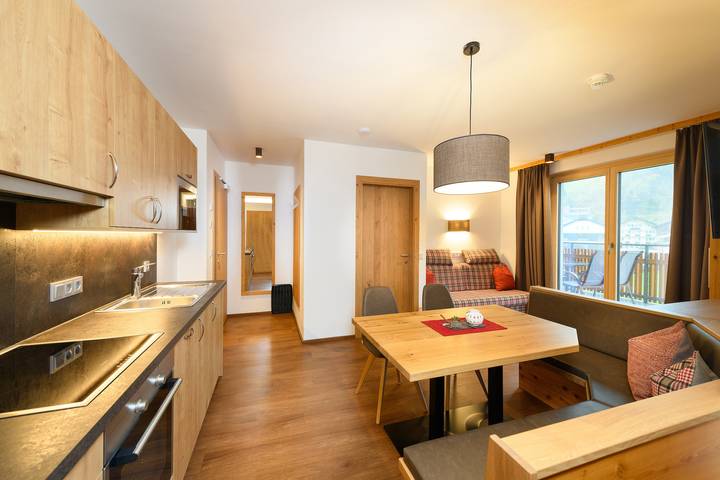 Vakantiewoning voor 6 personen, with balkon and uitzicht as well as sauna in Großarl