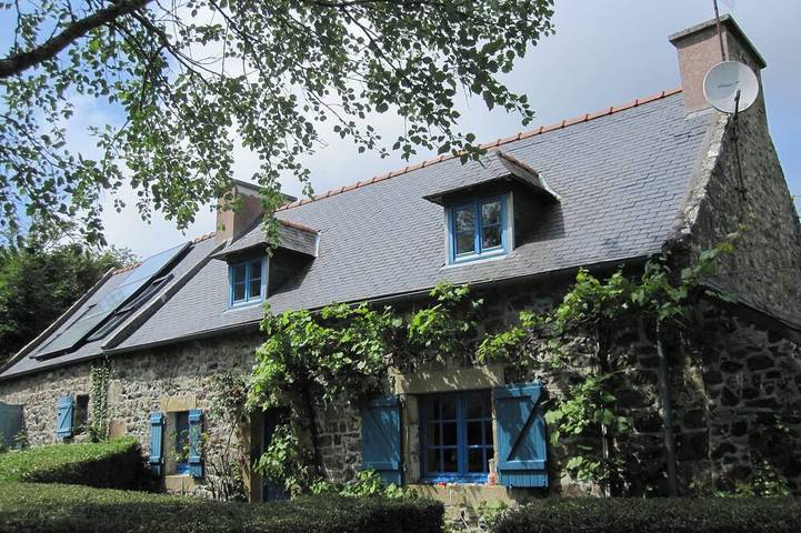 Gîte pour 7 personnes, avec jardin à Crozon
