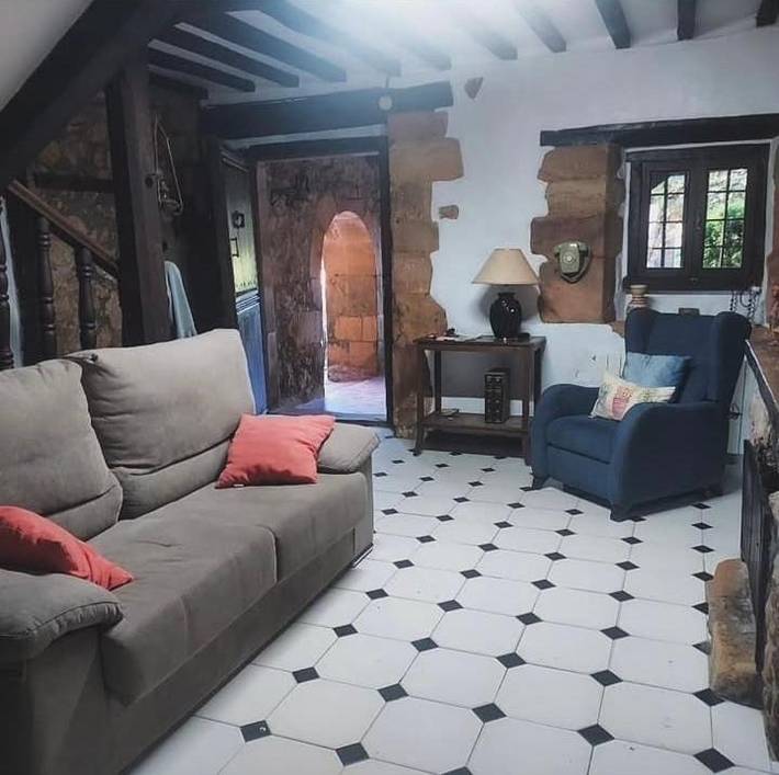 Location de vacances pour 6 personnes, avec jardin et vue, animaux acceptés dans Novales - 2