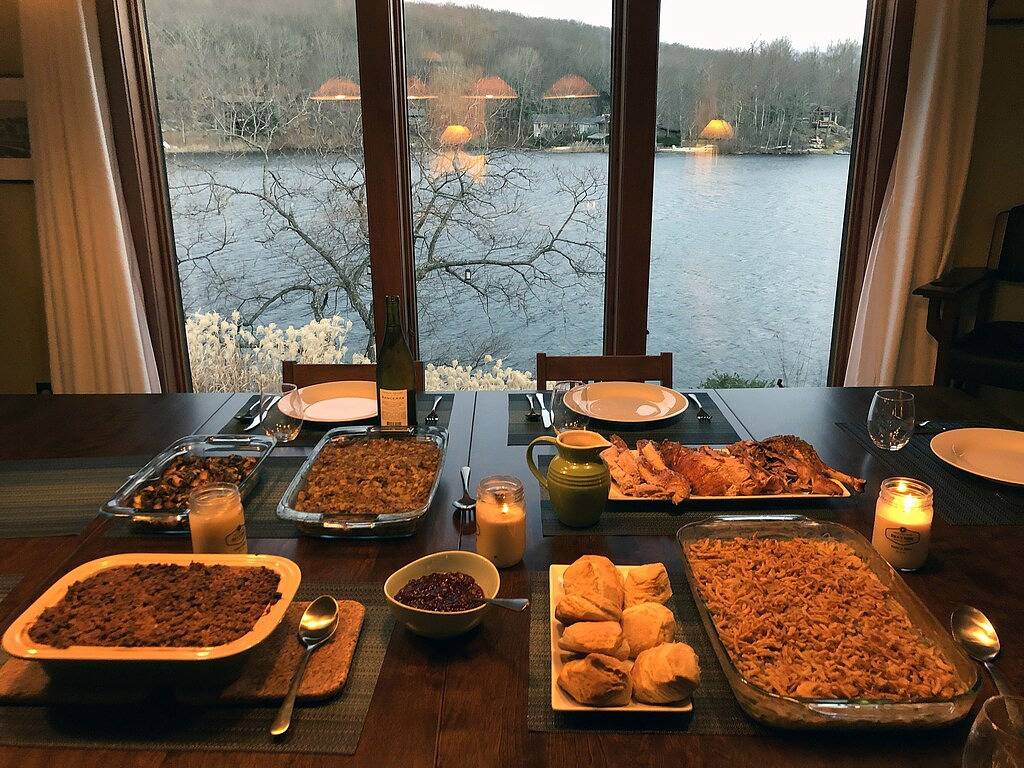 Lake Home mit Whirlpool, Pool / Tischtennis / Pokertischen, Angeln, Booten, Feuerstelle in Dutchess County