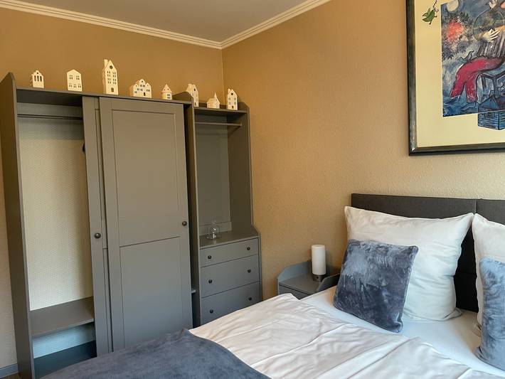 Ferienwohnung für 4 Personen, mit Terrasse und Ausblick in Hage - 3