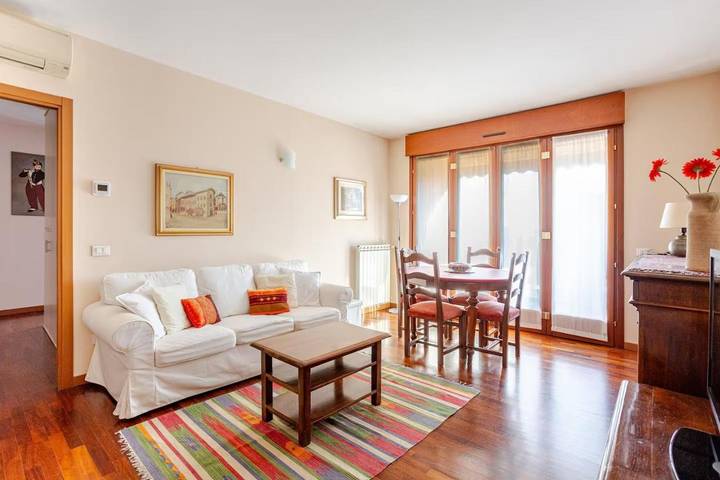 Appartamento per 4 persone, con Balcone e Terrazza nonché Panorama a San Giuliano Milanese