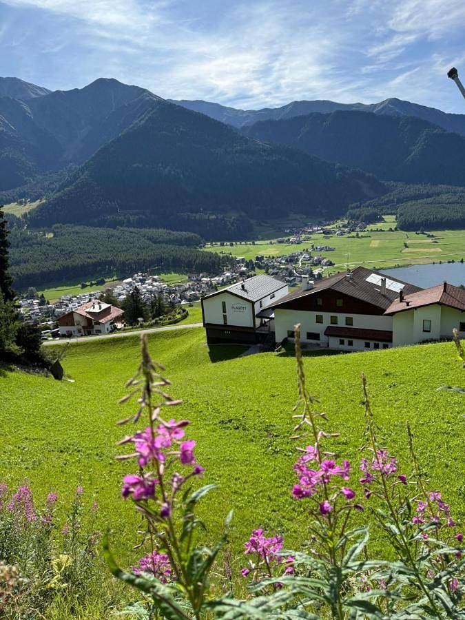 Ferienhaus für 2 Personen, mit Balkon und Terrasse sowie Sauna und Seeblick
