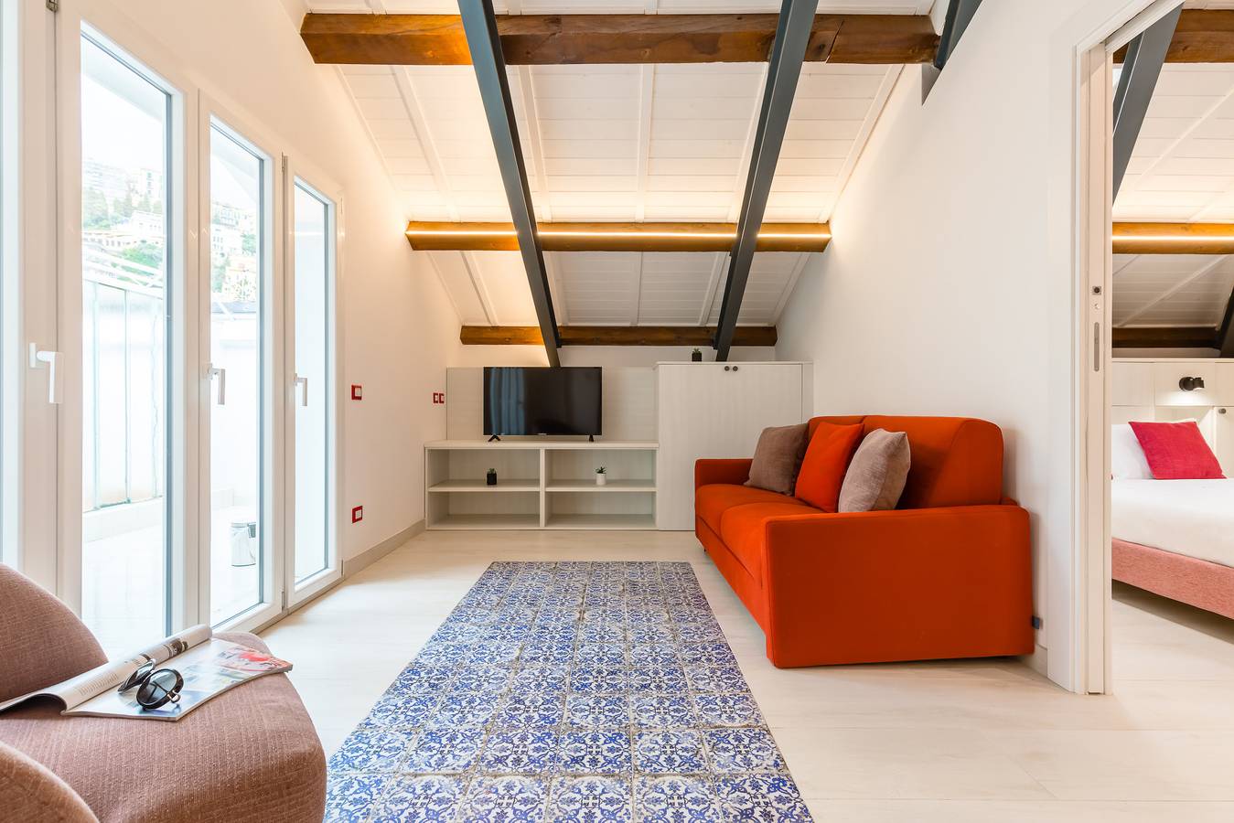 Entire apartment, Colonna Apartment 2 by Wonderful Italy in Naples, Naples Province