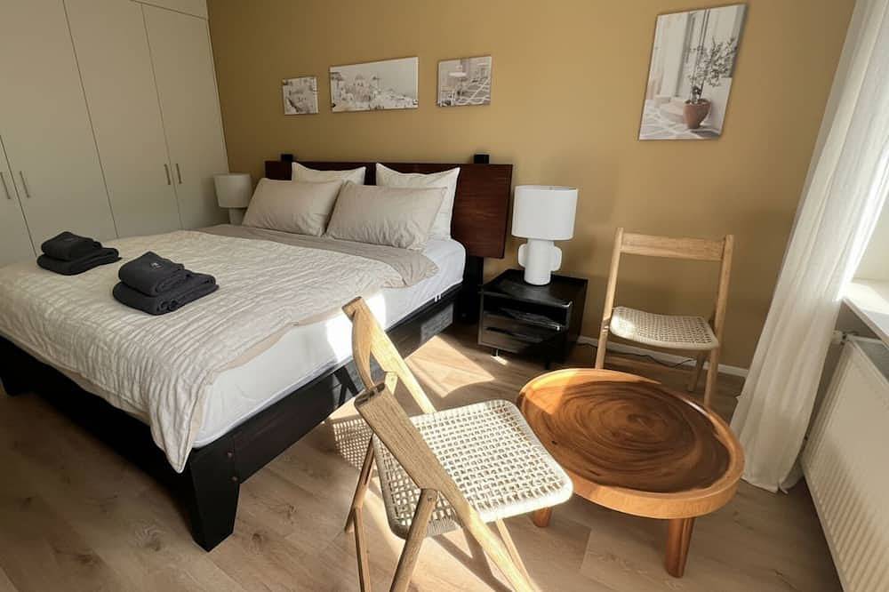 Ganze Wohnung, Elegant Studio in Zurich w/ Balcony (302-16) in Zürich 50 Oerlikon, Zürich