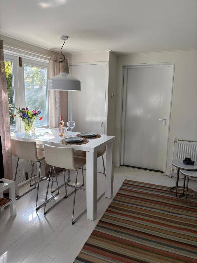 Ferienhaus für 2 Personen, mit Terrasse und Garten sowie Ausblick in Bergen (Nordholland) - 2