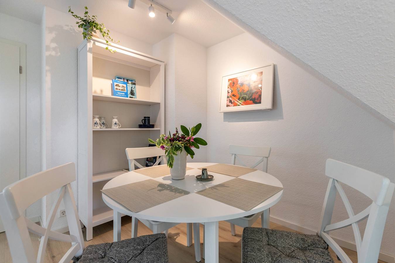 Ganze Wohnung, Apartment Künstenkoje mit Teilmeerblick, Gemeinschaftsgarten und Wlan in Schobüll, Nordseeküste