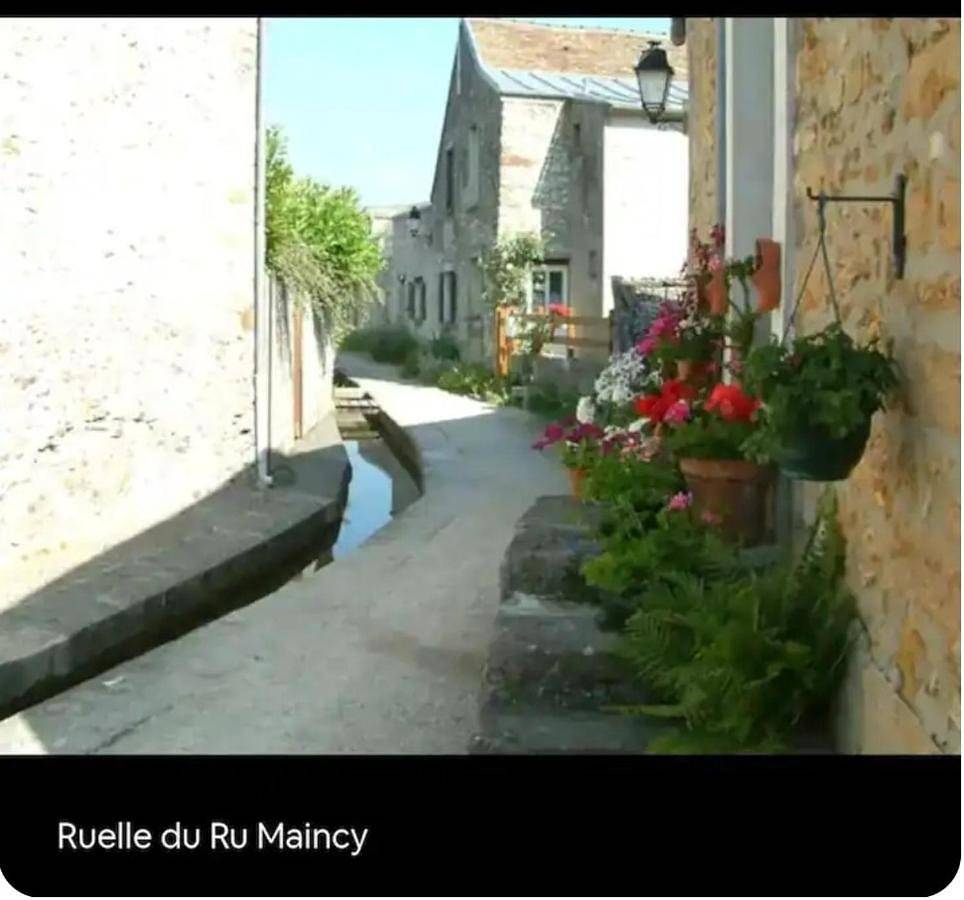 Appartement entier, Two-Bedroom Apartment in Maincy, Seine-et-Marne