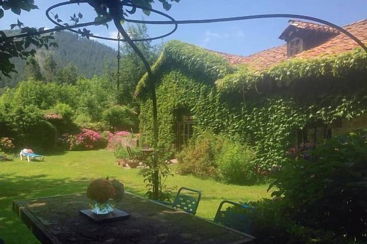 Casa rural para 8 personas, con terraza y jardín - 1