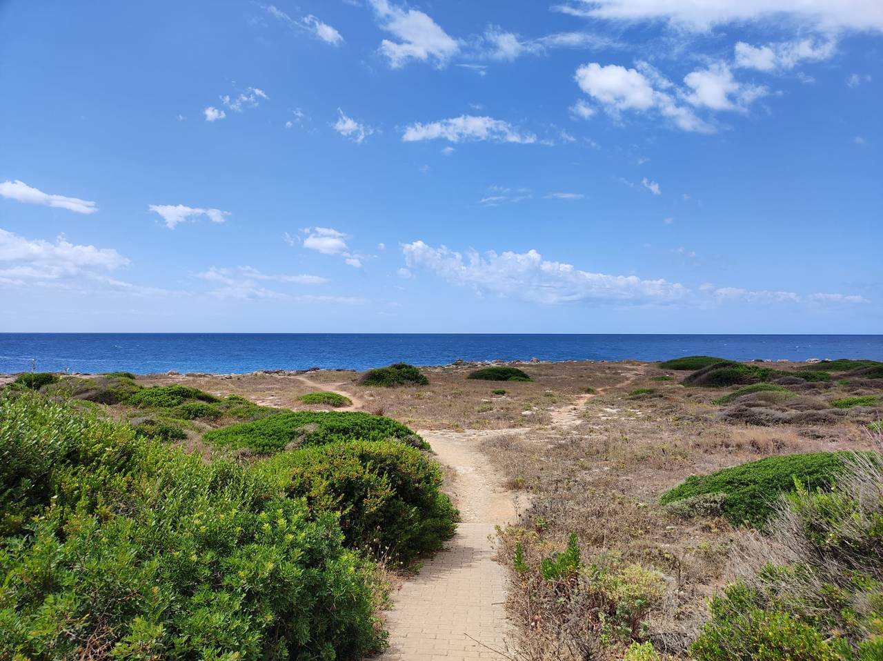 Entire apartment, Apartment 'Unit 1' with Air Conditioning in Posto Rosso, Marine di Posto Rossi