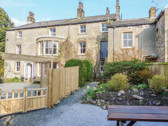 Cottage for 9 people, with Garden in Settle