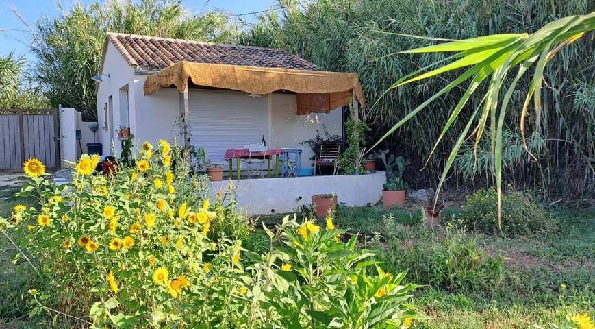 Location de vacances pour 2 personnes, avec jardin et vue à Hyeres