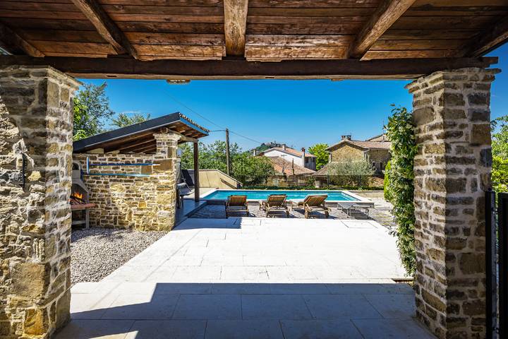 Location de vacances pour 7 personnes, avec jardin et balcon à Motovun - 3