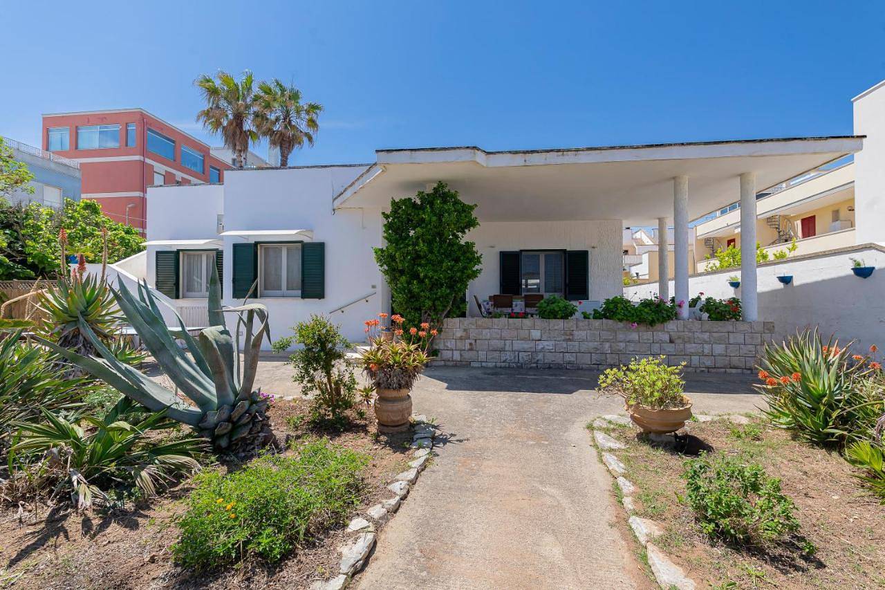 Villa - Beach Front in Terrazza Io Posso, Melendugno