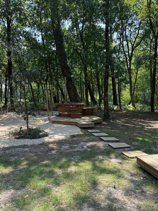 Tente pour 4 personnes, avec jardin ainsi que jacuzzi et terrasse dans les Landes - 3