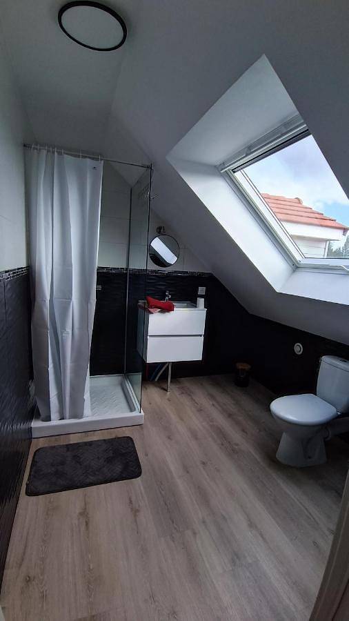 Appartement entier, One-Bedroom Apartment in Woincourt, Région d'Abbeville