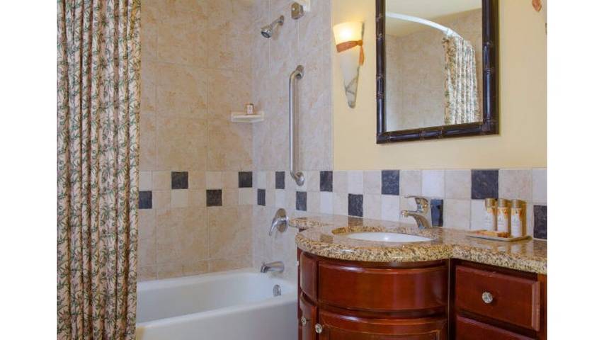 Vacation rental for 4 people, with hot tub in Ko Olina