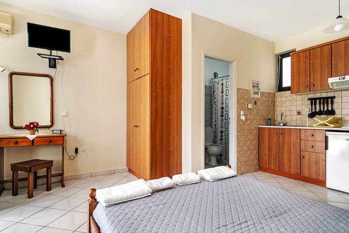 Entire studio, Studio "Daratos 4" with Shared Garden & Wi-Fi in Sami, Kefalonia